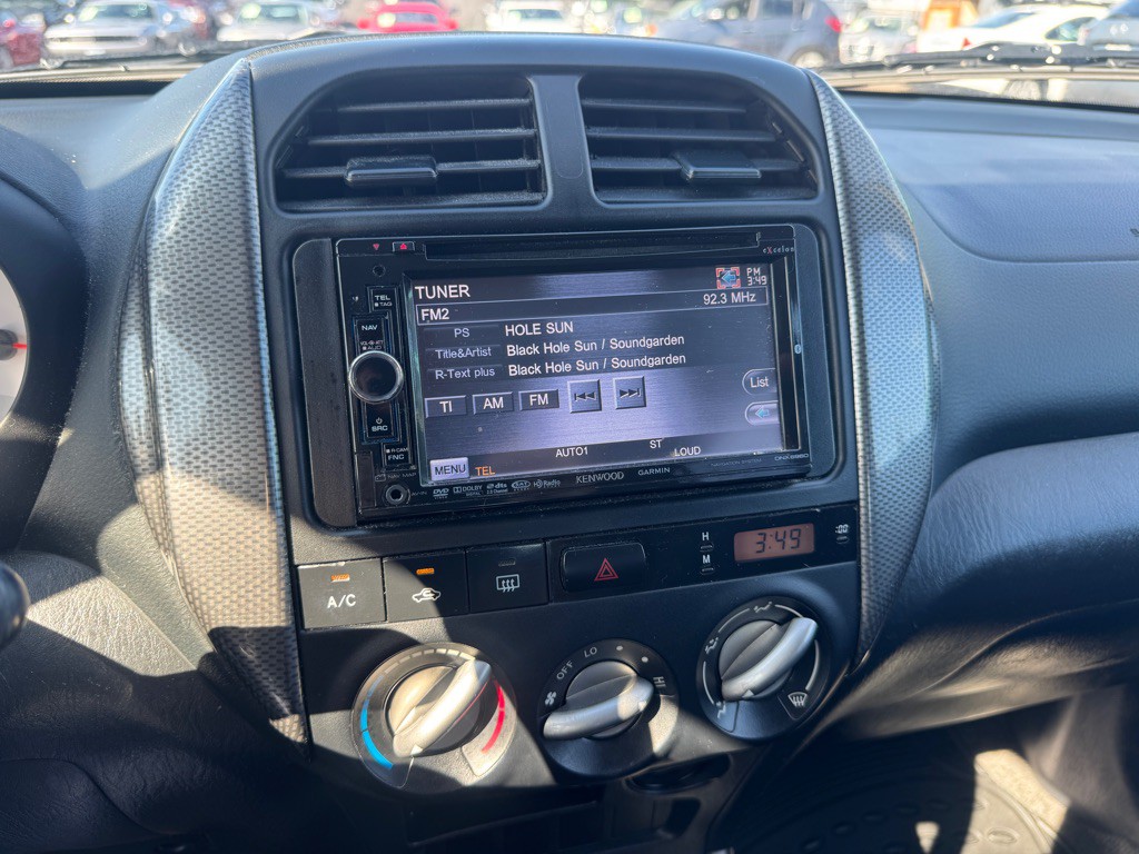 2004 Toyota Rav4 Image 11