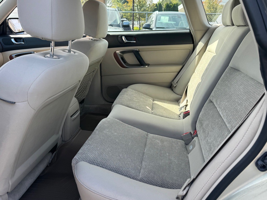 2005 Subaru Legacy Image 8