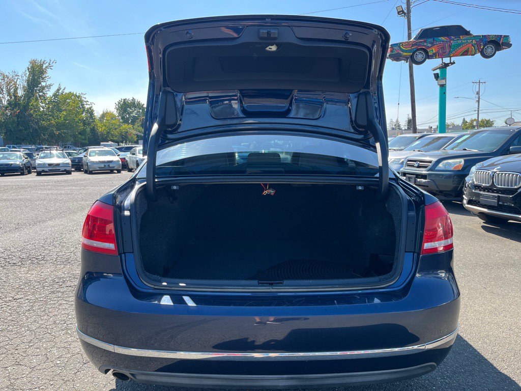 2014 Volkswagen Passat Image 9