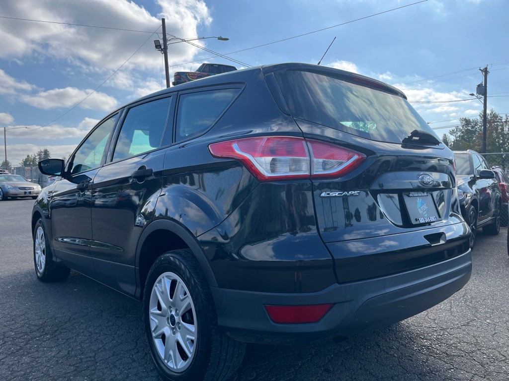 2015 Ford Escape Image 2