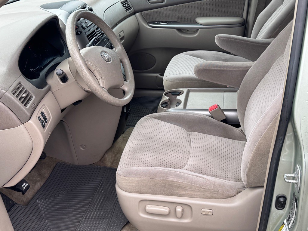 2006 Toyota Sienna Image 8