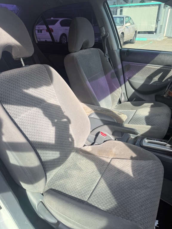 2004 Honda Civic Image 12