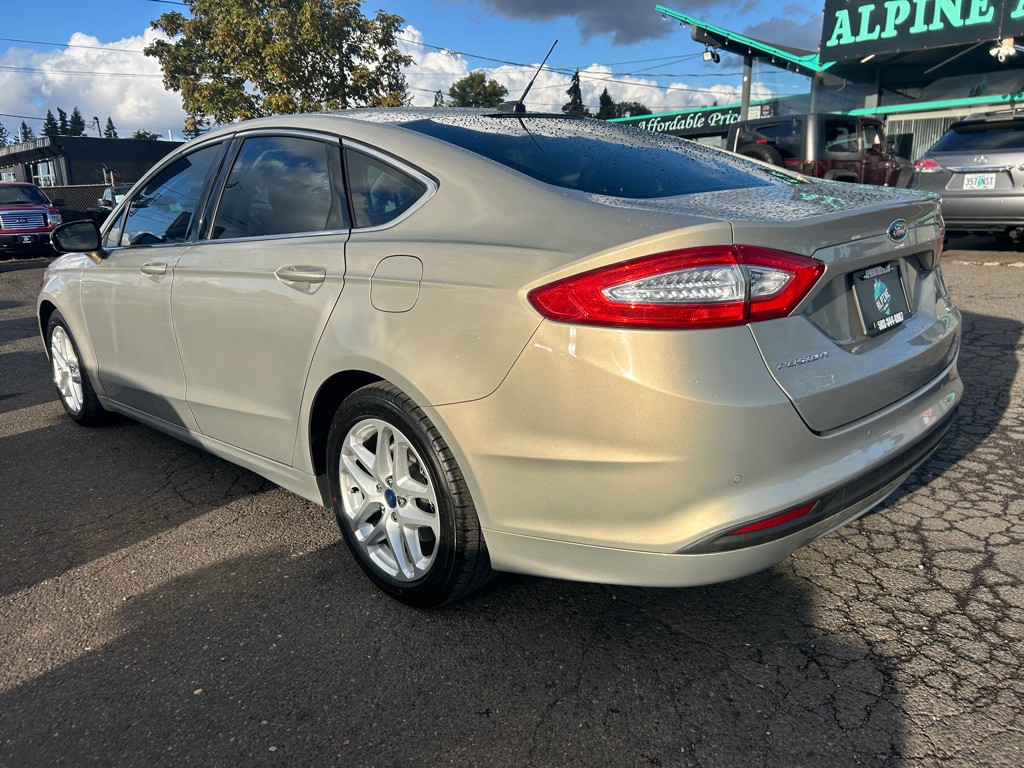 2015 Ford Fusion Image 2