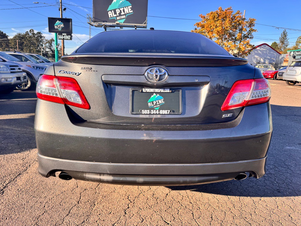 2011 Toyota Camry Image 4