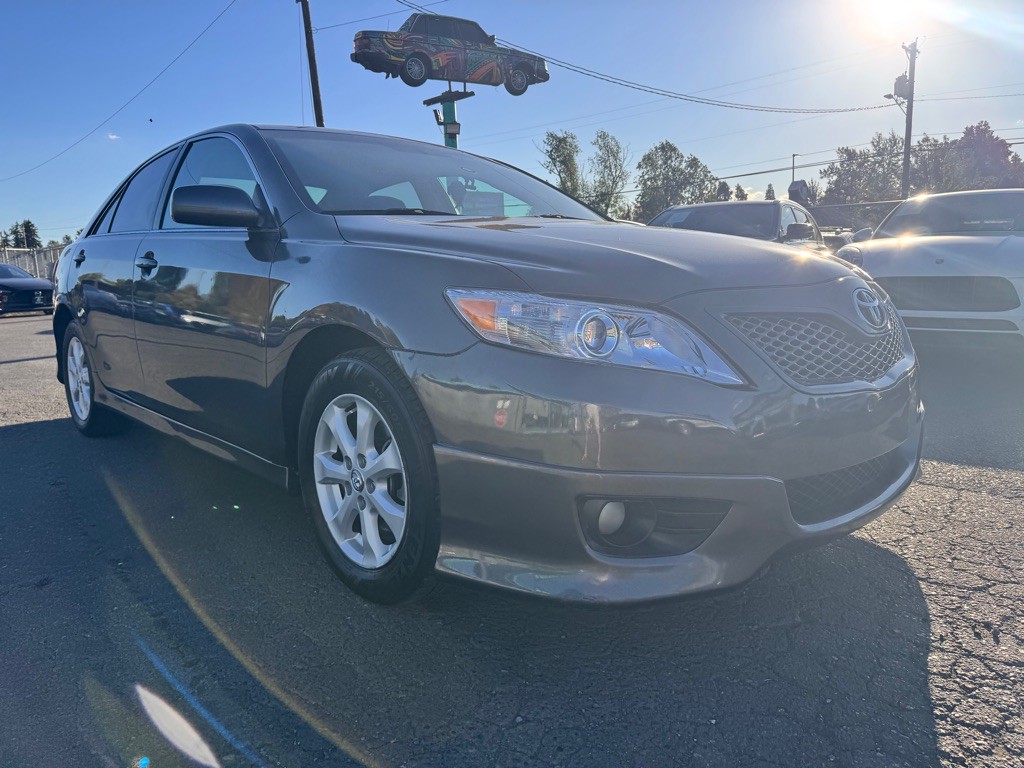 2011 Toyota Camry Image 6