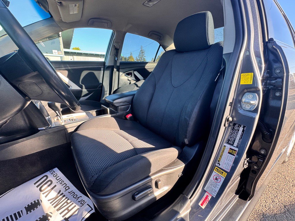 2011 Toyota Camry Image 7