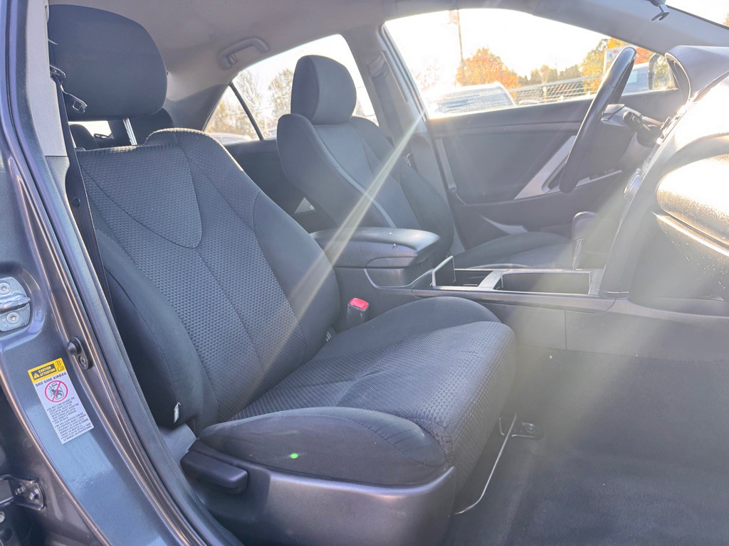 2011 Toyota Camry Image 11