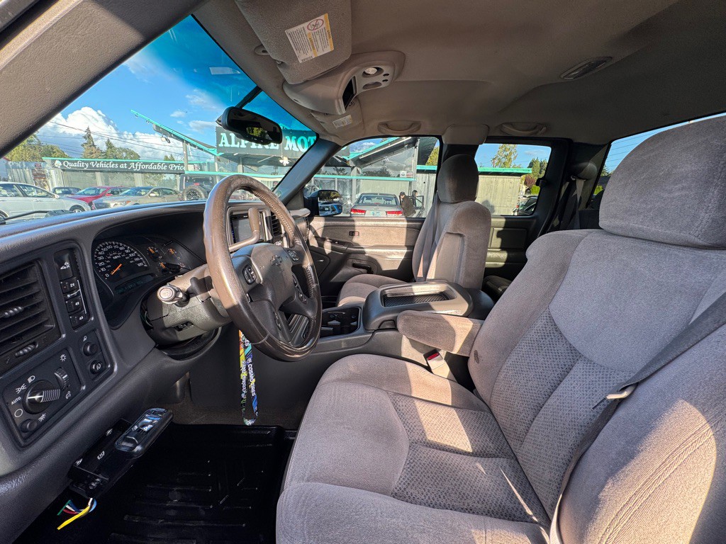 2003 Chevrolet Silverado 1500 Image 11
