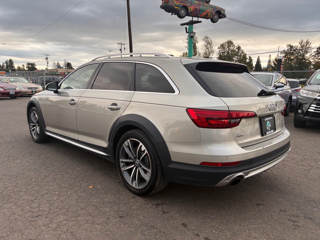 2017 Audi A4 Image 2