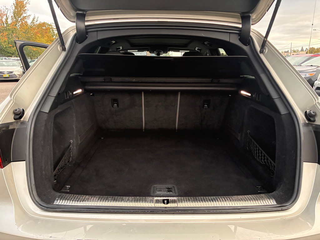 2017 Audi A4 Image 10