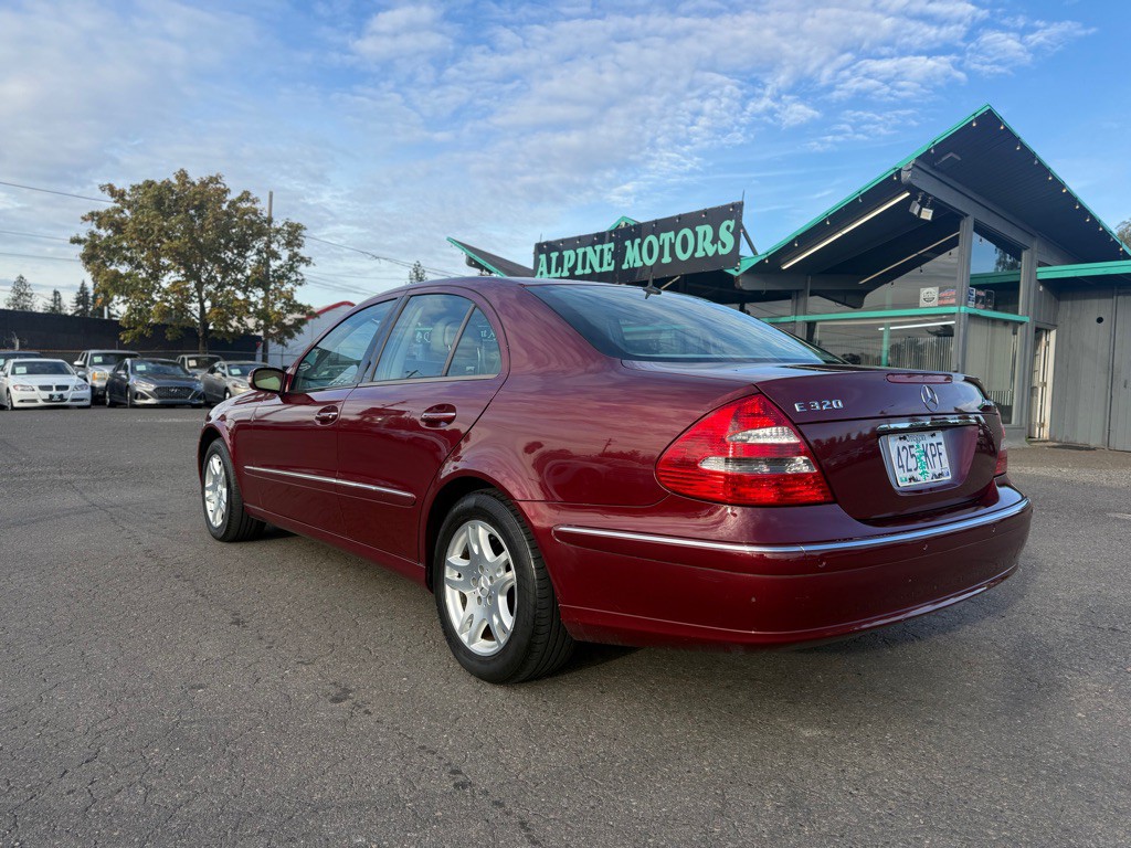 2004 Mercedes-Benz E-Class Image 3