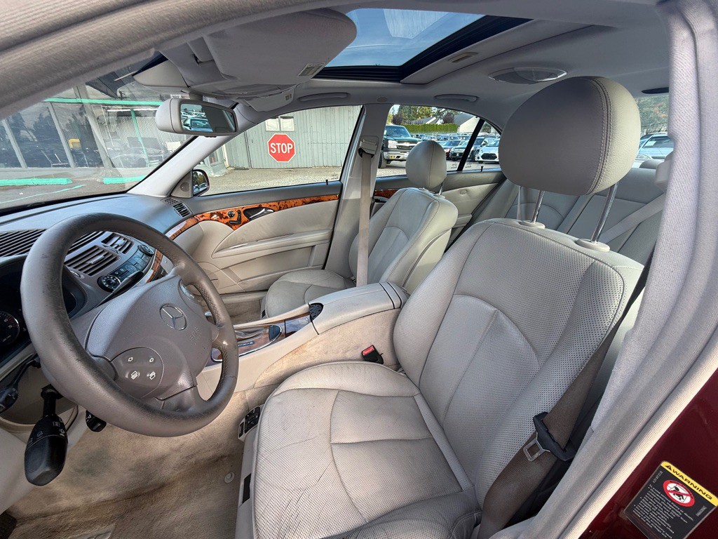 2004 Mercedes-Benz E-Class Image 9