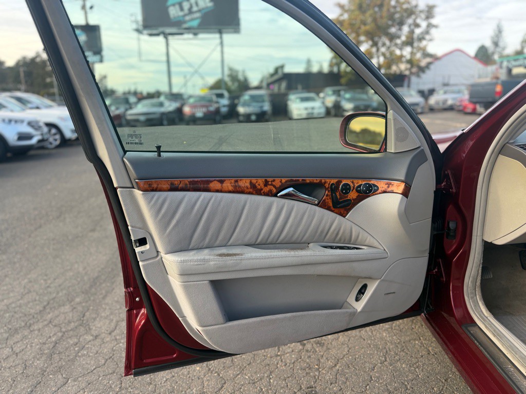 2004 Mercedes-Benz E-Class Image 13