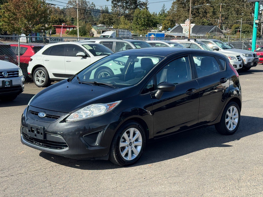 2011 Ford Fiesta Image 1