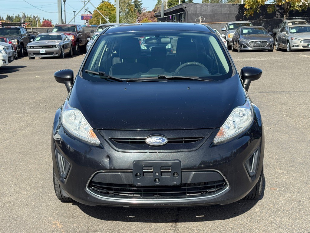 2011 Ford Fiesta Image 6