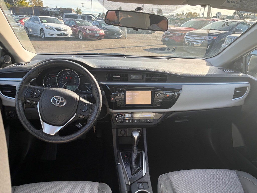 2015 Toyota Corolla Image 7