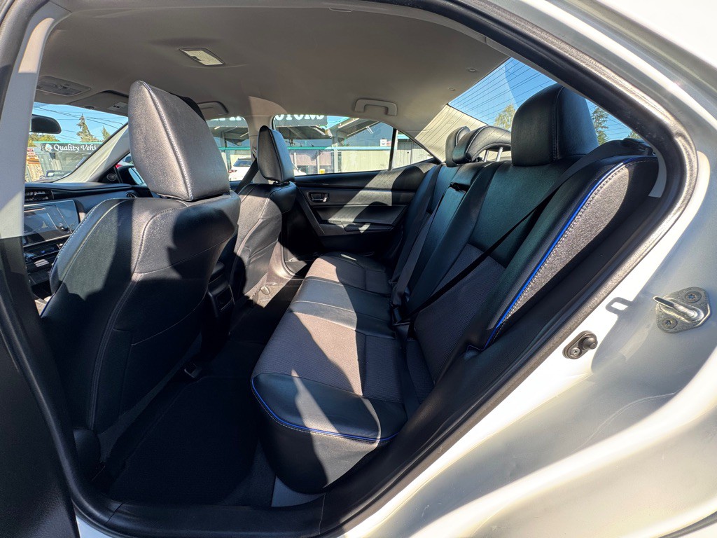 2018 Toyota Corolla Image 12