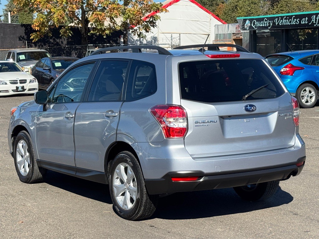 2014 Subaru Forester Image 2