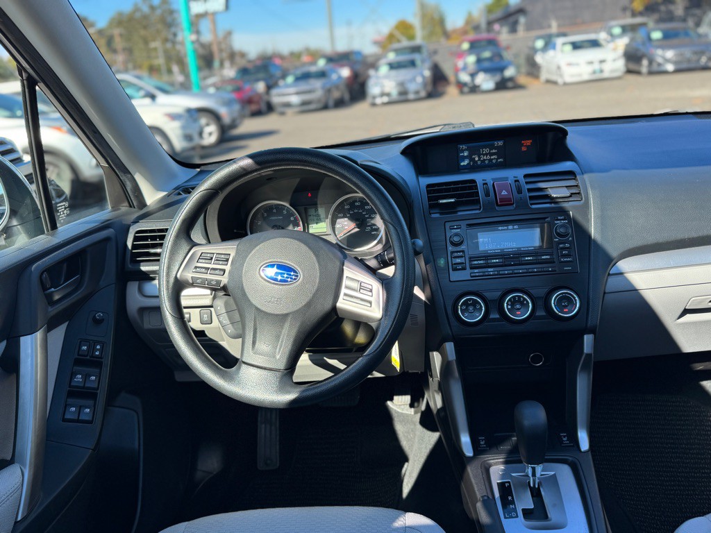 2014 Subaru Forester Image 11