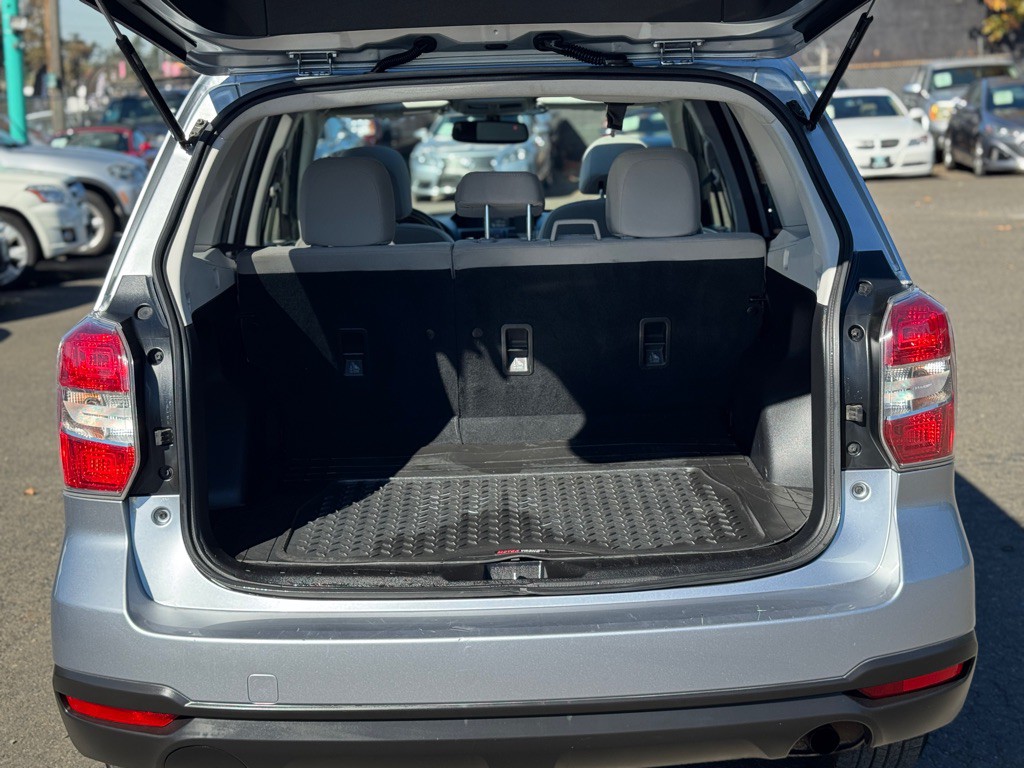 2014 Subaru Forester Image 17