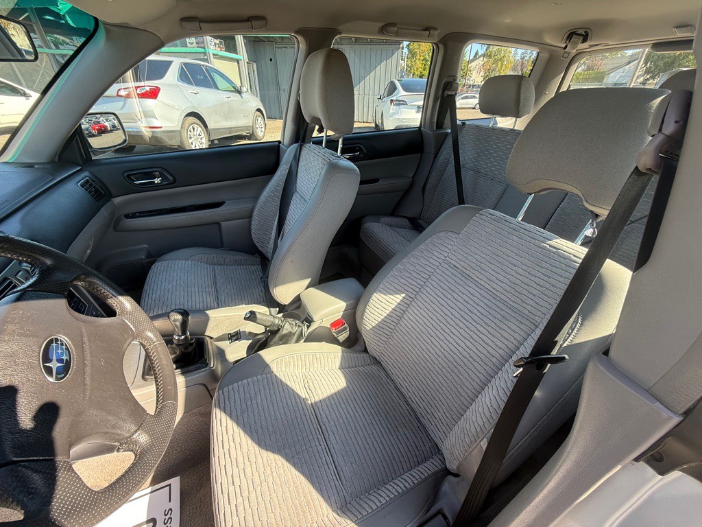 2003 Subaru Forester Image 9