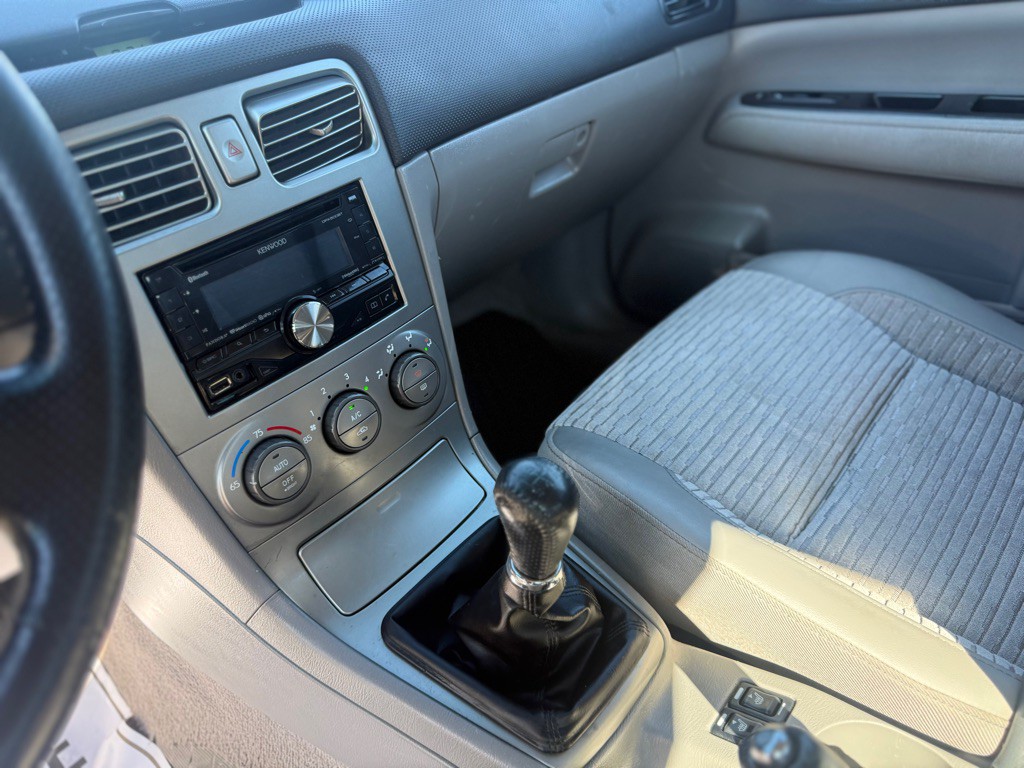2003 Subaru Forester Image 12