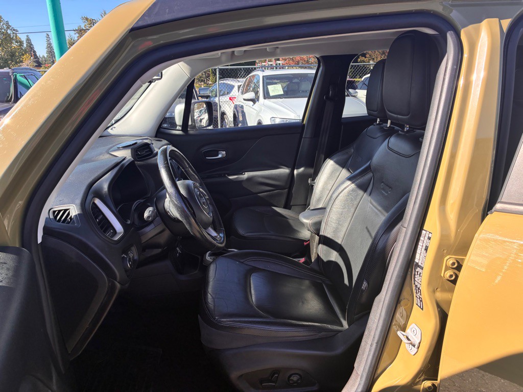 2015 Jeep Renegade Image 8