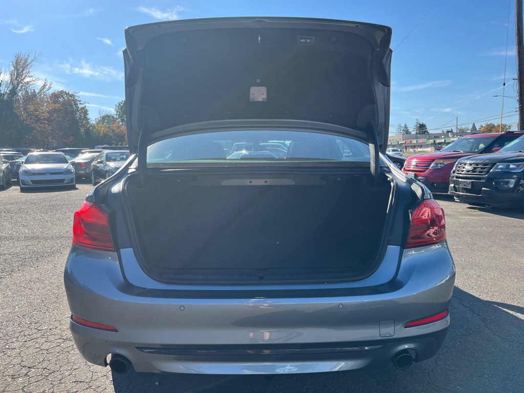 2019 BMW 5 Series Image 9