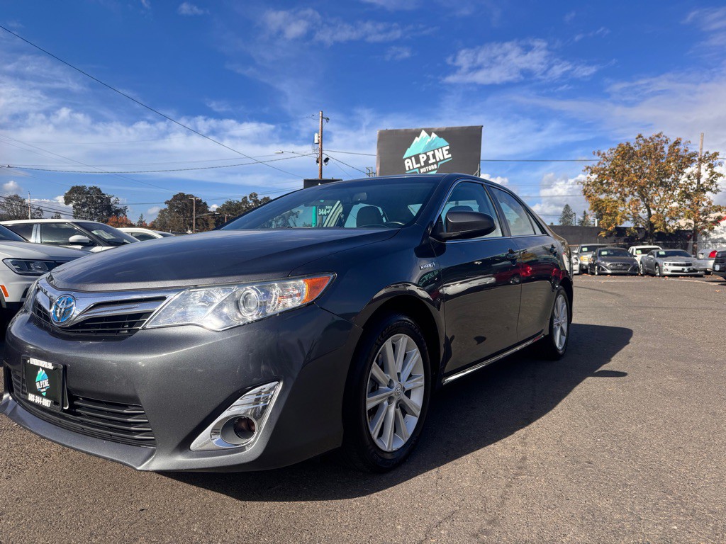 2014 Toyota Camry Image 1