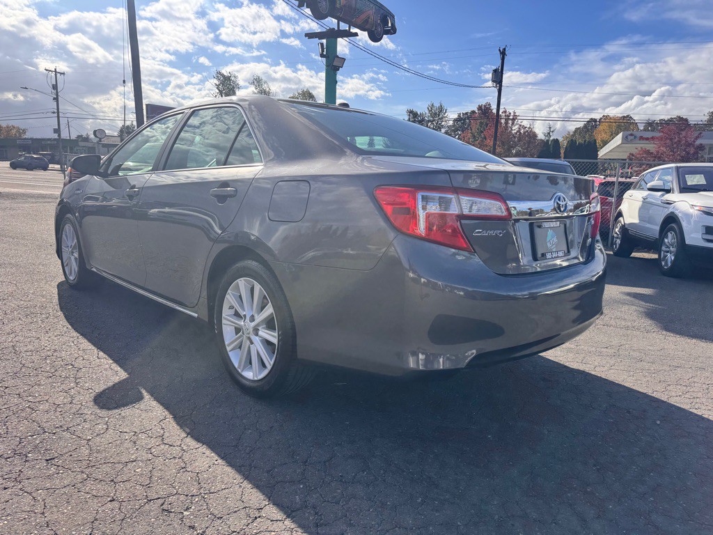 2014 Toyota Camry Image 3