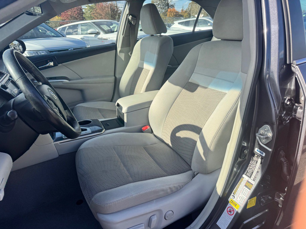2014 Toyota Camry Image 8