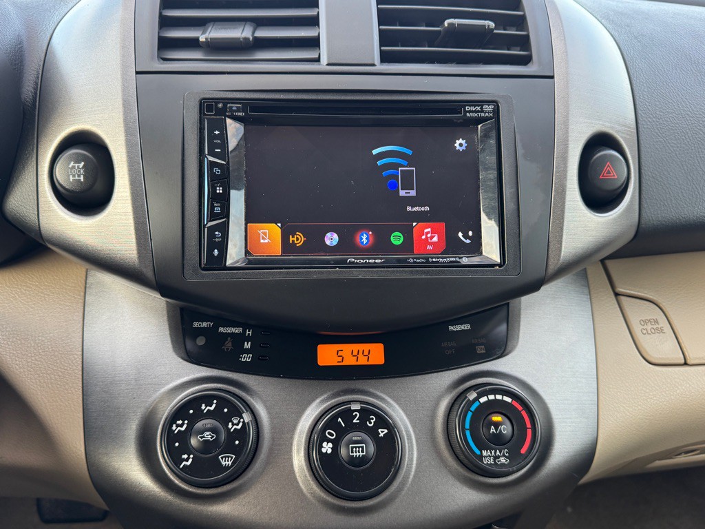 2010 Toyota Rav4 Image 11