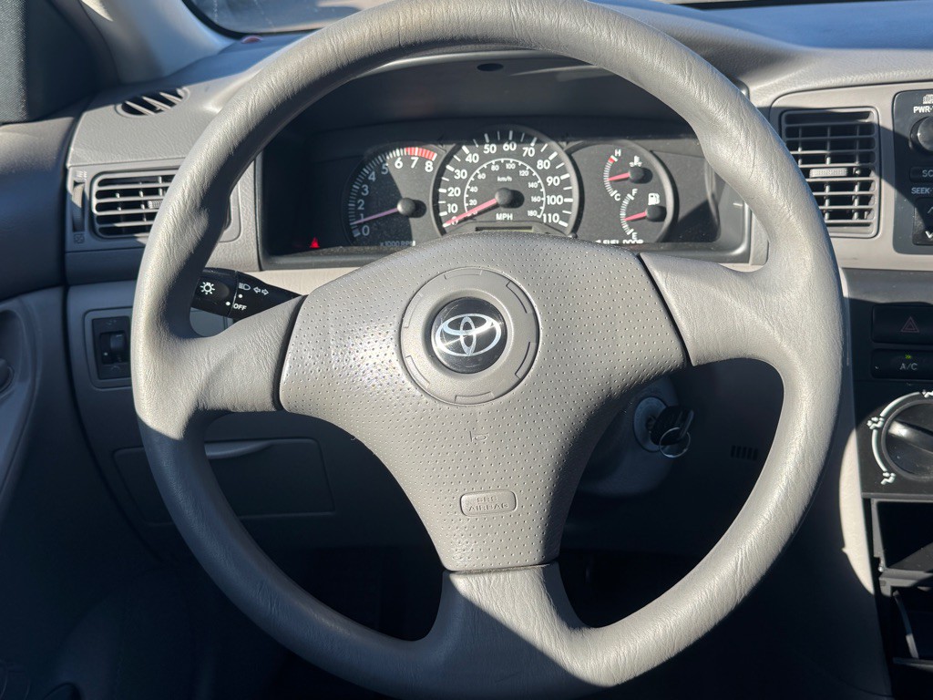 2004 Toyota Corolla Image 13