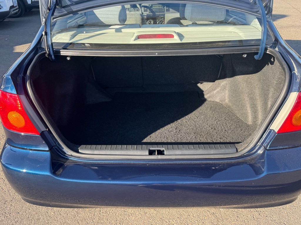 2004 Toyota Corolla Image 14
