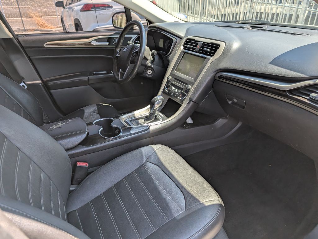2016 Ford Fusion Image 9
