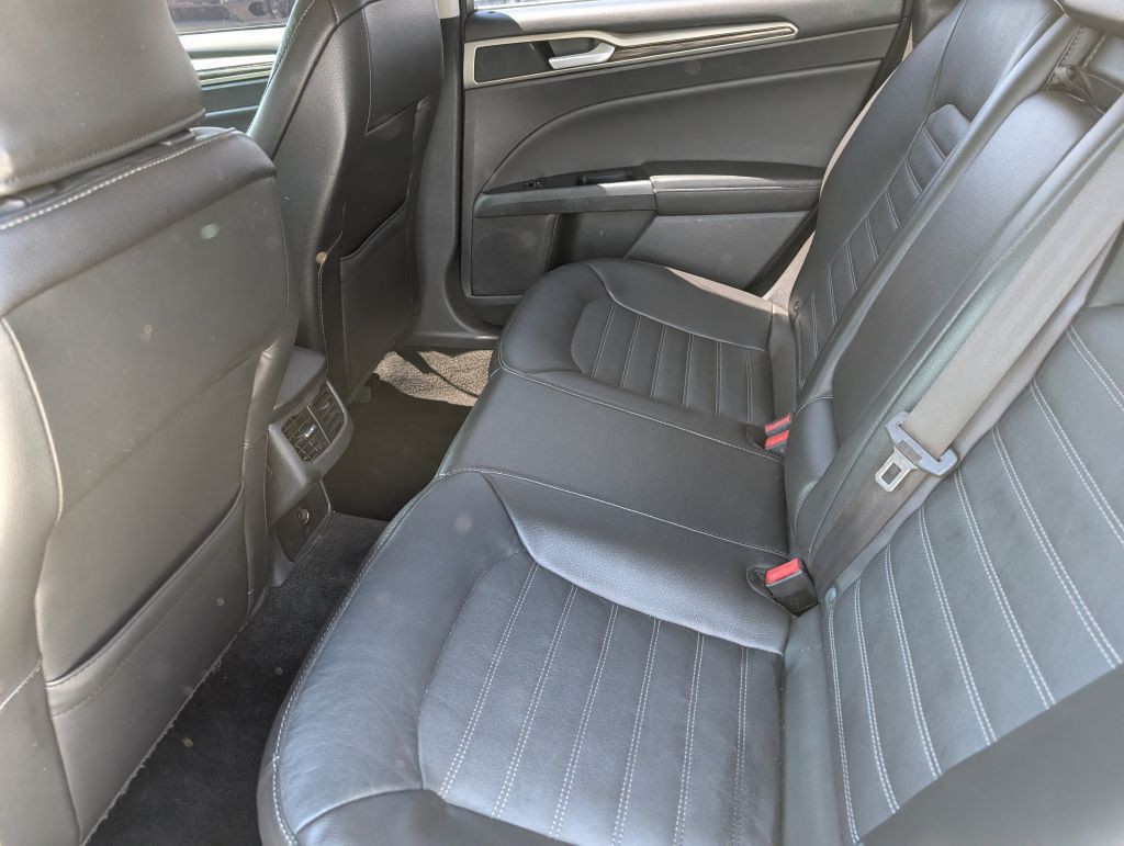 2016 Ford Fusion Image 14
