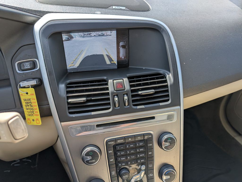 2011 Volvo XC60 Image 8
