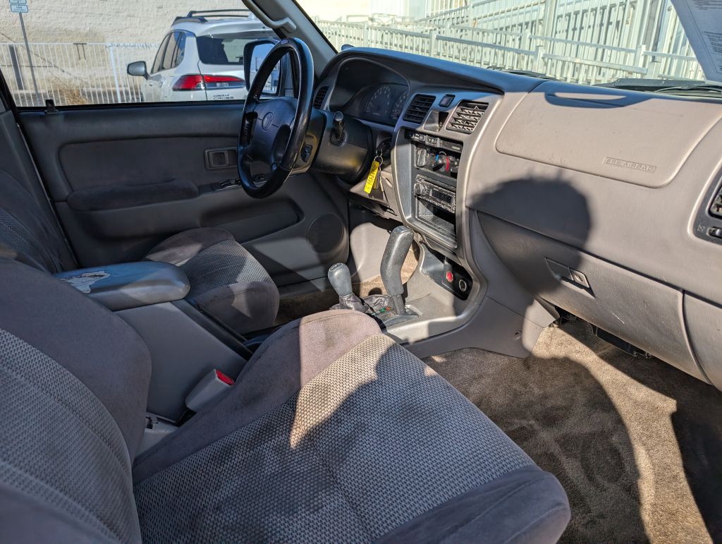 2002 Toyota 4Runner Image 12
