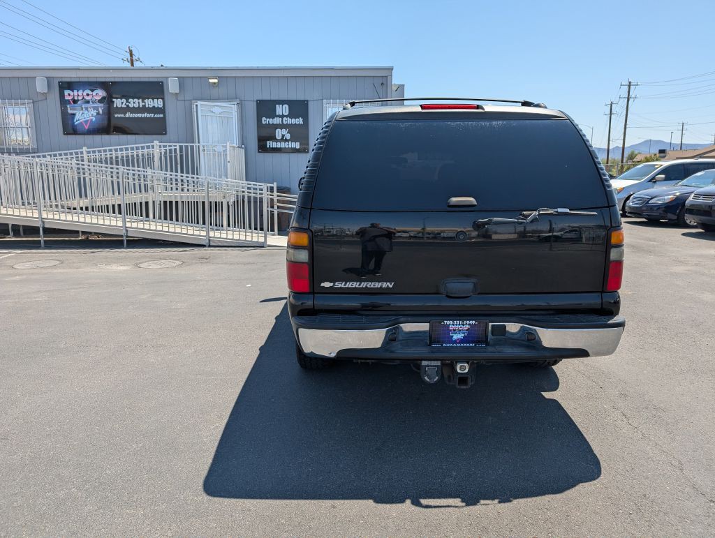 2006 Chevrolet Suburban Image 2