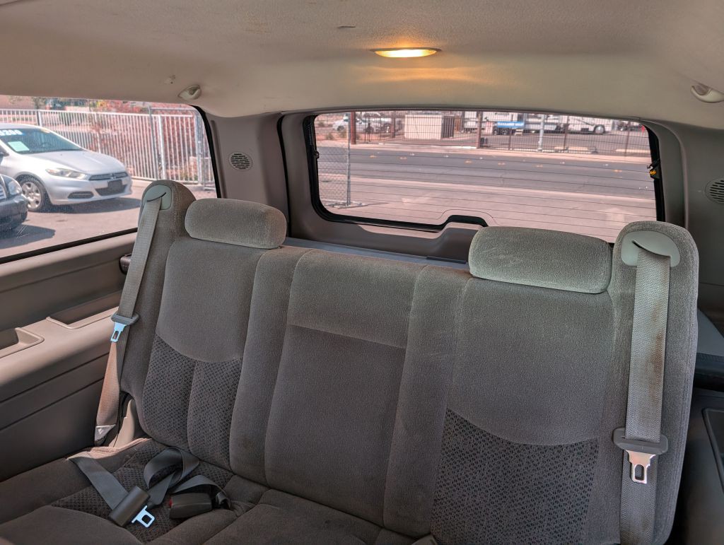 2006 Chevrolet Suburban Image 13