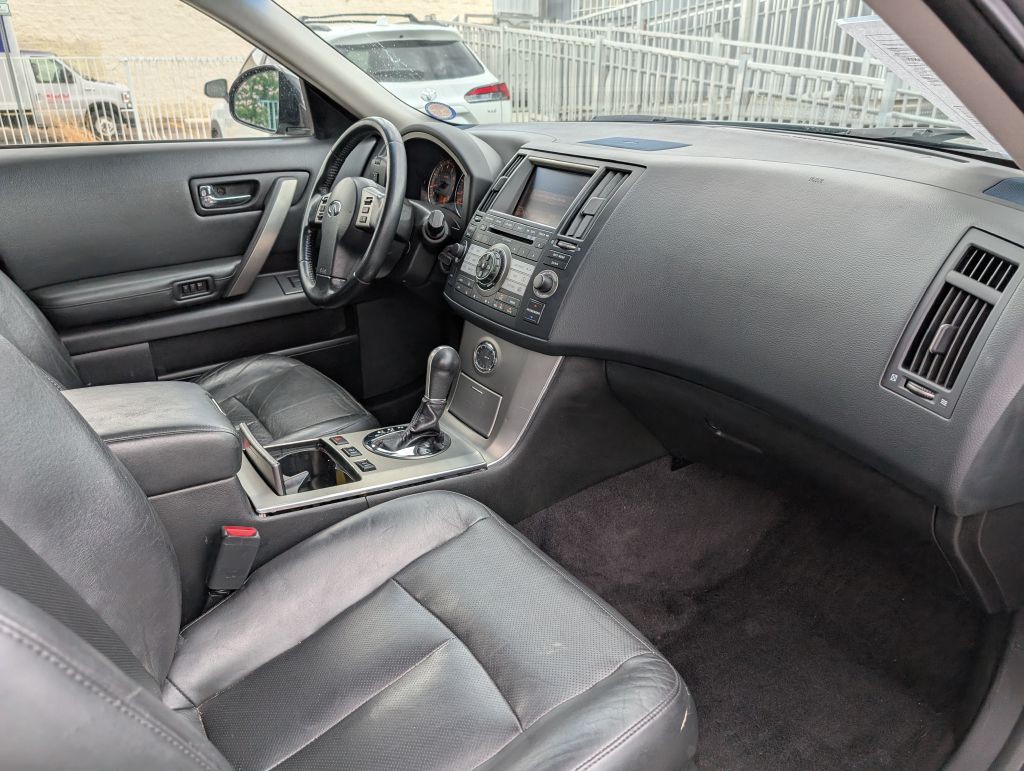 2007 INFINITI FX35 Image 8