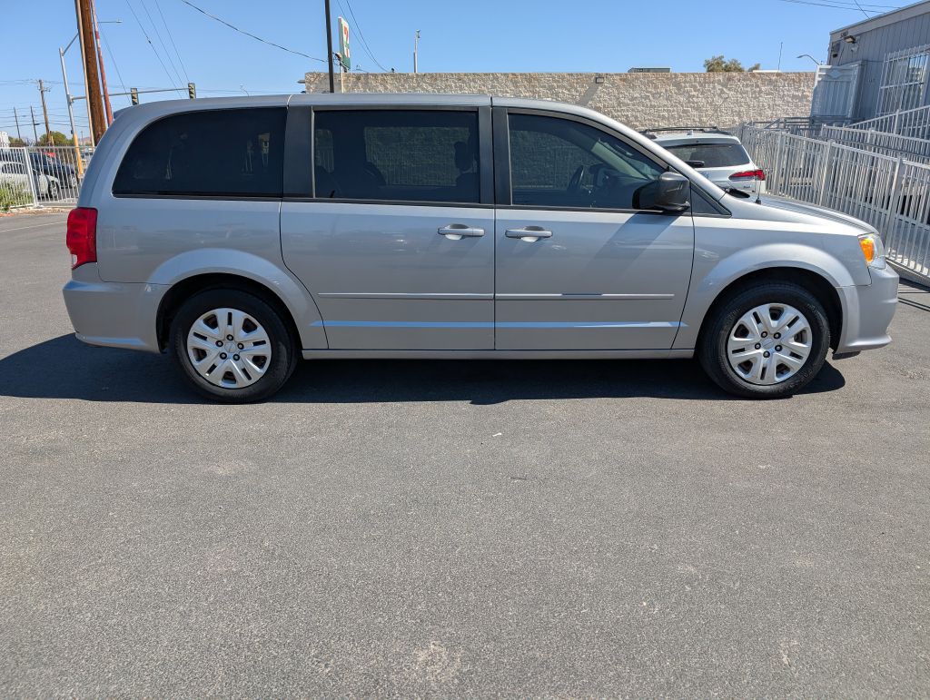 2016 Dodge Grand Caravan Image 3