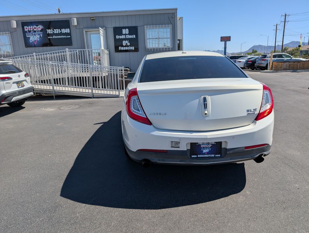 2013 Lincoln MKS Image 2