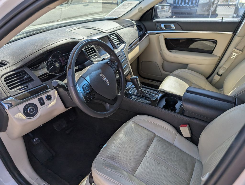 2013 Lincoln MKS Image 7