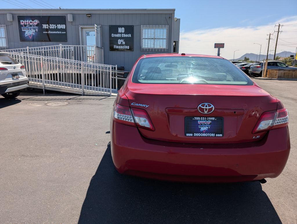 2011 Toyota Camry Image 2