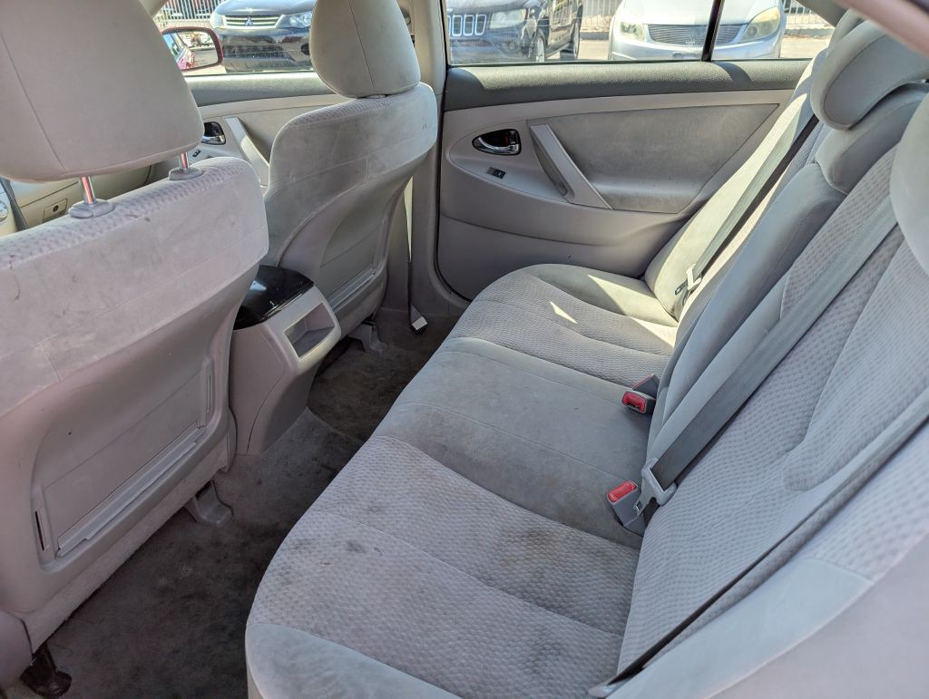 2011 Toyota Camry Image 10