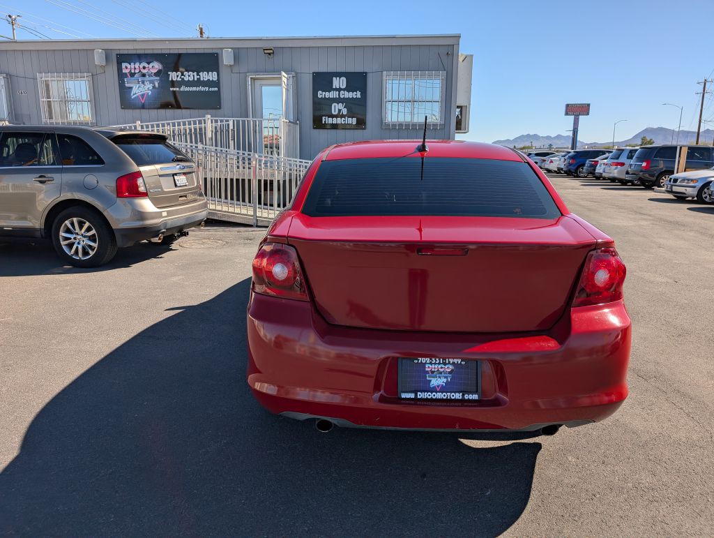 2011 Dodge Avenger Image 2