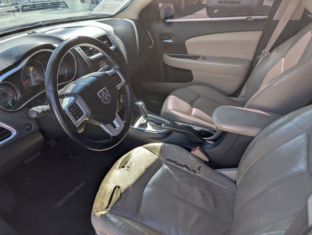 2011 Dodge Avenger Image 9