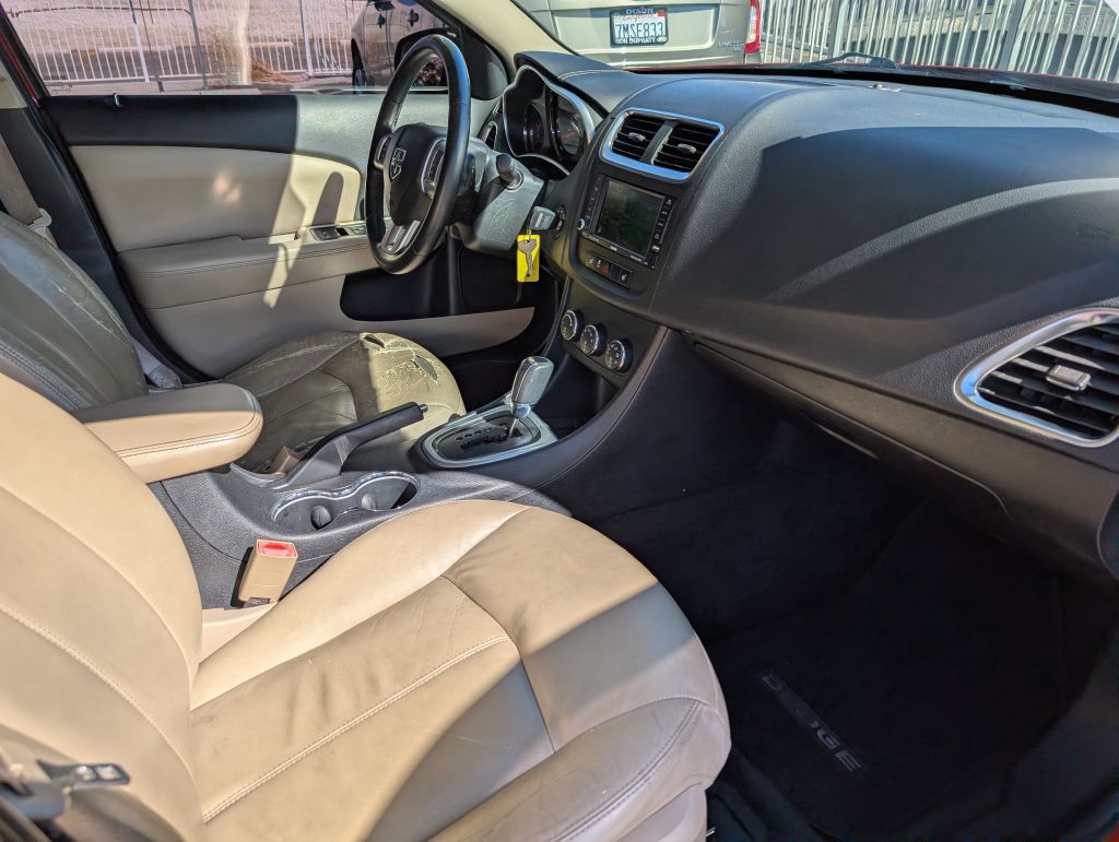2011 Dodge Avenger Image 11