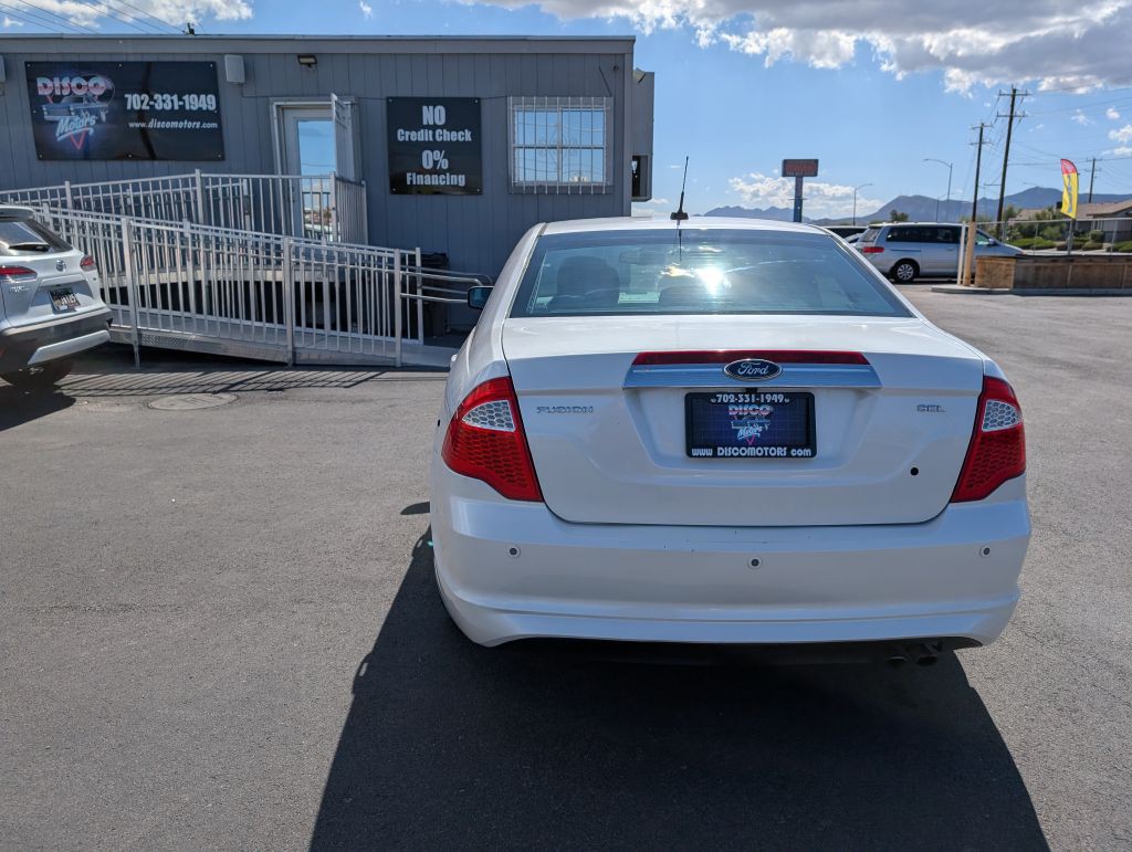 2012 Ford Fusion Image 2